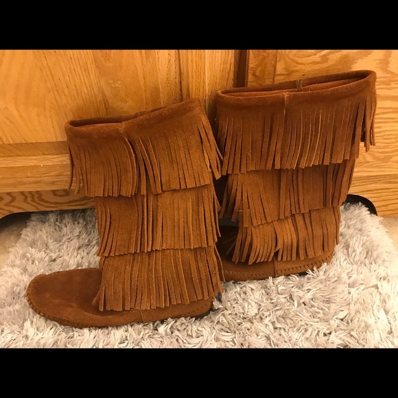Minnetonka Size 7 women’s boots - Picture 1 of 6